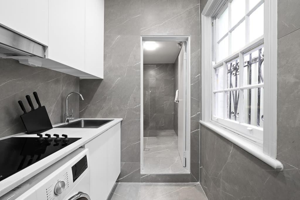 Guest house Prime Double - Ac - Seconds To Cbd - Near Uts& Usyd& Darling Harbour& High Rated Restaurants - Shared Bathroom