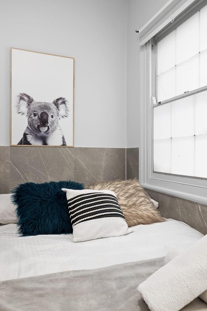 Prime Double - Ac - Seconds To Cbd - Near Uts& Usyd& Darling Harbour& High Rated Restaurants - Shared Bathroom