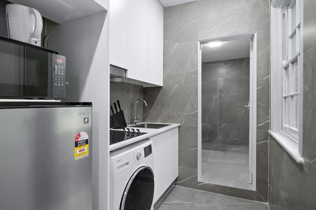 Prime Double - Ac - Seconds To Cbd - Near Uts& Usyd& Darling Harbour& High Rated Restaurants - Shared Bathroom Sydney